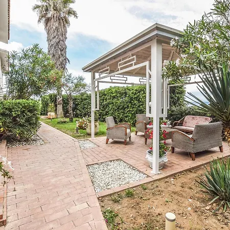 Beautiful Apartment In Capo Rizzuto